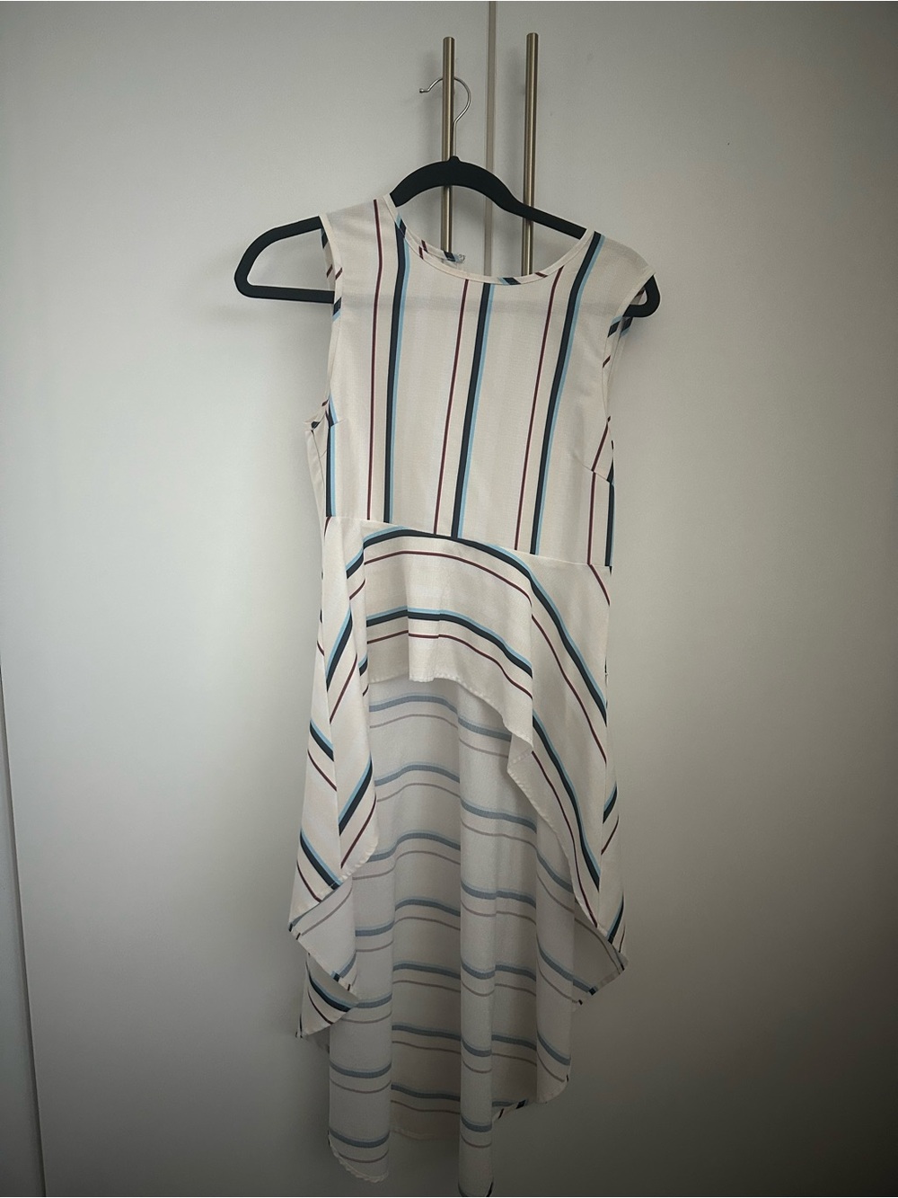 English Factory Sleeveless White Striped High-Low top